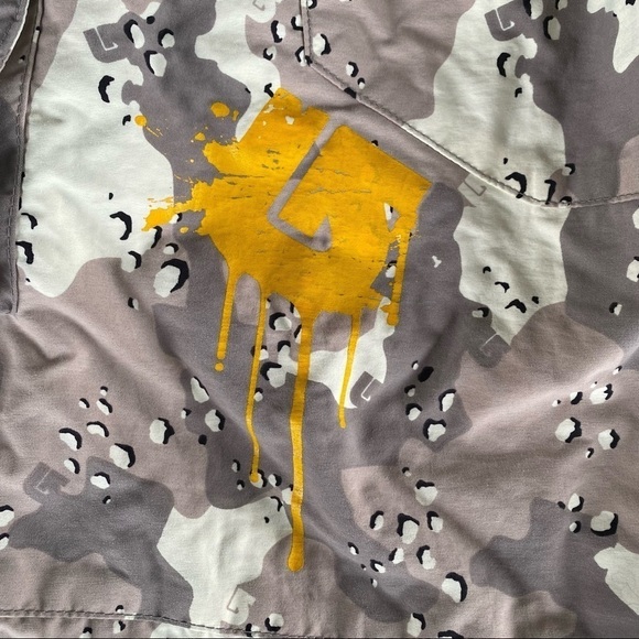 Burton Insulated Gray Camouflage Camo Snowboard Ski Pants Youth XS 5-6 GUC - Picture 5 of 16